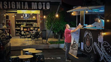 Insignia Moto Café