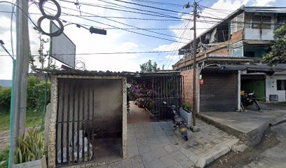 Jugos la mona el Cacique